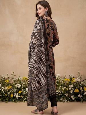 Women Ethnic Motifs Printed Regular Thread Work Pure Cotton Kurta with Trousers & With Dupatta 5