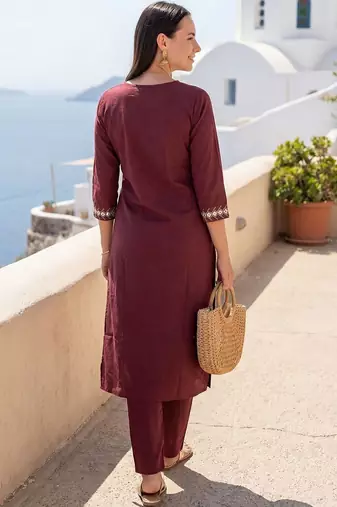 Women Ethnic Motifs Embroidered Regular Thread Work Pure Cotton Kurta with Trousers