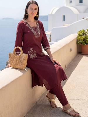 Women Ethnic Motifs Embroidered Regular Thread Work Pure Cotton Kurta with Trousers 5