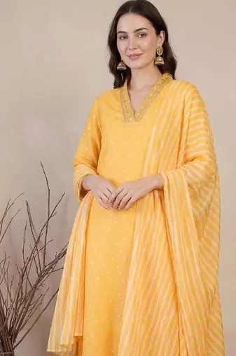 Women Bandhani Printed Regular Sequinned Kurta with Trousers & With Dupatta