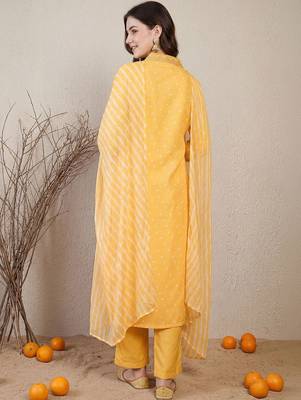Women Bandhani Printed Regular Sequinned Kurta with Trousers & With Dupatta 6