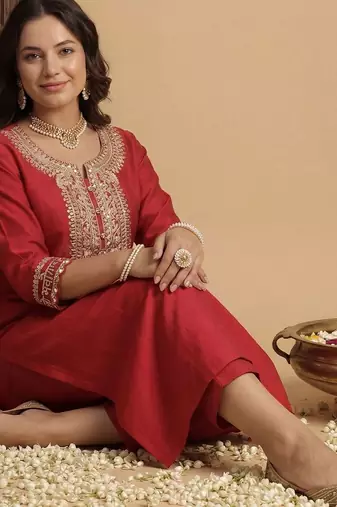 Women Ethnic Motifs Embroidered Regular Sequinned Liva Kurta with Trousers