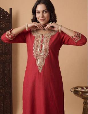 Women Ethnic Motifs Embroidered Regular Sequinned Liva Kurta with Trousers 2