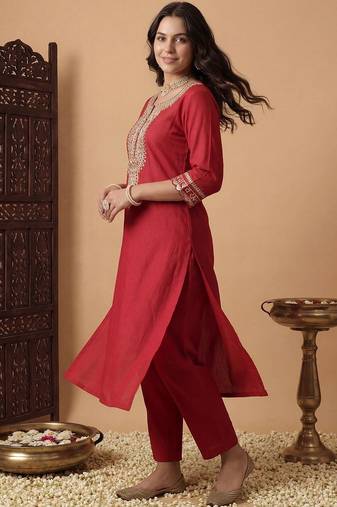 Women Ethnic Motifs Embroidered Regular Sequinned Liva Kurta with Trousers