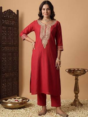 Women Ethnic Motifs Embroidered Regular Sequinned Liva Kurta with Trousers 6