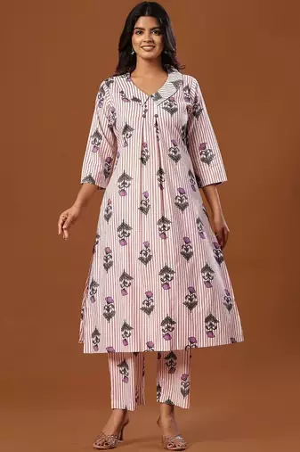 Women Floral Printed Regular Pure Cotton Kurta with Trousers