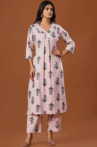 Women Floral Printed Regular Pure Cotton Kurta with Trousers