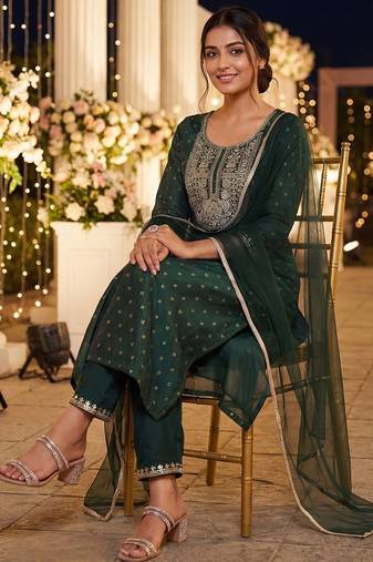 Women Embroidered Regular Chanderi Silk Kurta with Trousers & With Dupatta