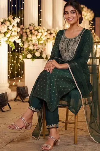Women Embroidered Regular Chanderi Silk Kurta with Trousers & With Dupatta