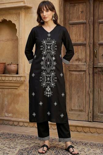 Women Embroidered Regular Black Thread Work Kurta with Trousers