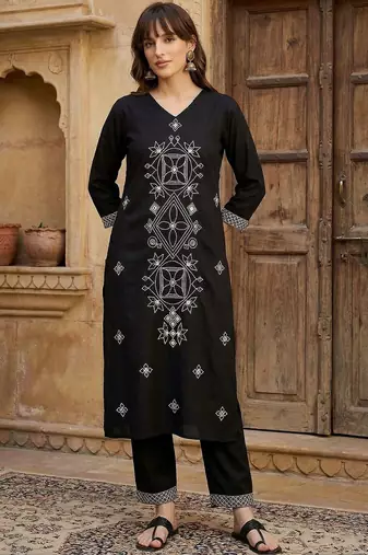 Women Embroidered Regular Black Thread Work Kurta with Trousers