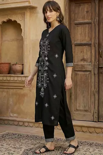 Women Embroidered Regular Black Thread Work Kurta with Trousers