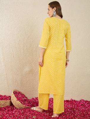 Women Leheriya Printed Regular Thread Work Pure Cotton Kurta with Trousers 4