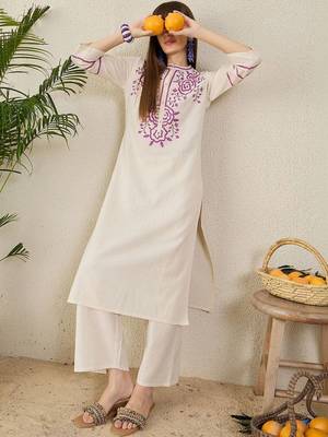 Women Floral Embroidered Regular Thread Work Kurta with Palazzos 3