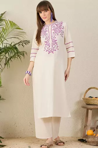 Women Floral Embroidered Regular Thread Work Kurta with Palazzos