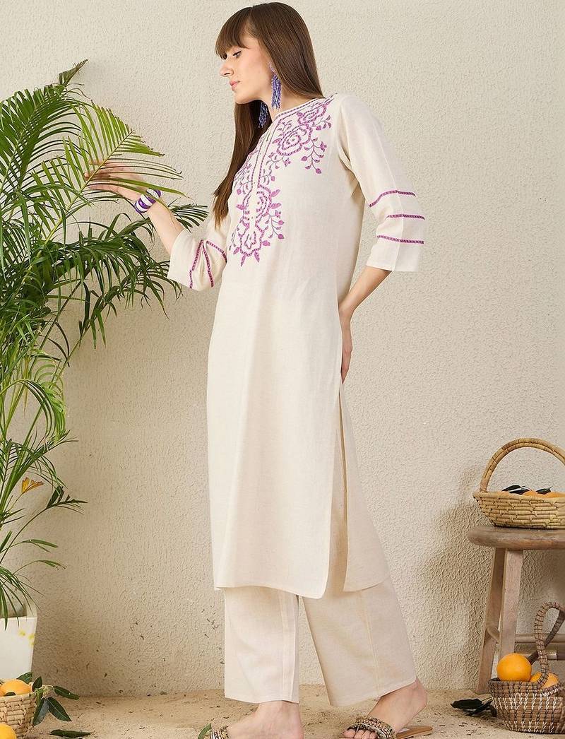 Women Floral Embroidered Regular Thread Work Kurta with Palazzos
