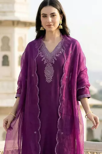 Women Ethnic Motifs Embroidered Regular Thread Work Kurta with Trousers & With Dupatta