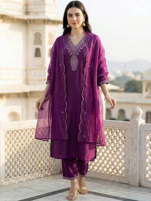 Women Ethnic Motifs Embroidered Regular Thread Work Kurta with Trousers & With Dupatta 3
