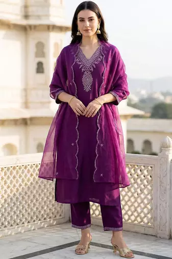 Women Ethnic Motifs Embroidered Regular Thread Work Kurta with Trousers & With Dupatta