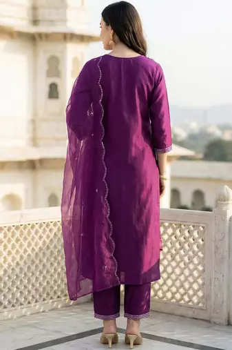 Women Ethnic Motifs Embroidered Regular Thread Work Kurta with Trousers & With Dupatta