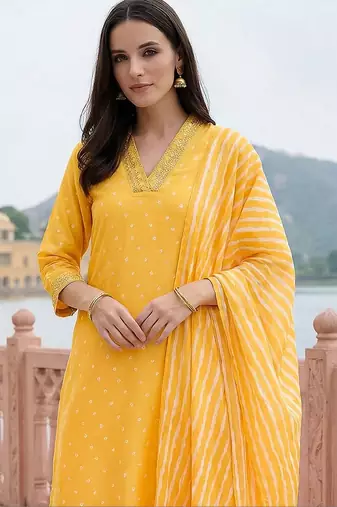 Women Ethnic Motifs Printed Regular Thread Work Kurta with Trousers & With Dupatta
