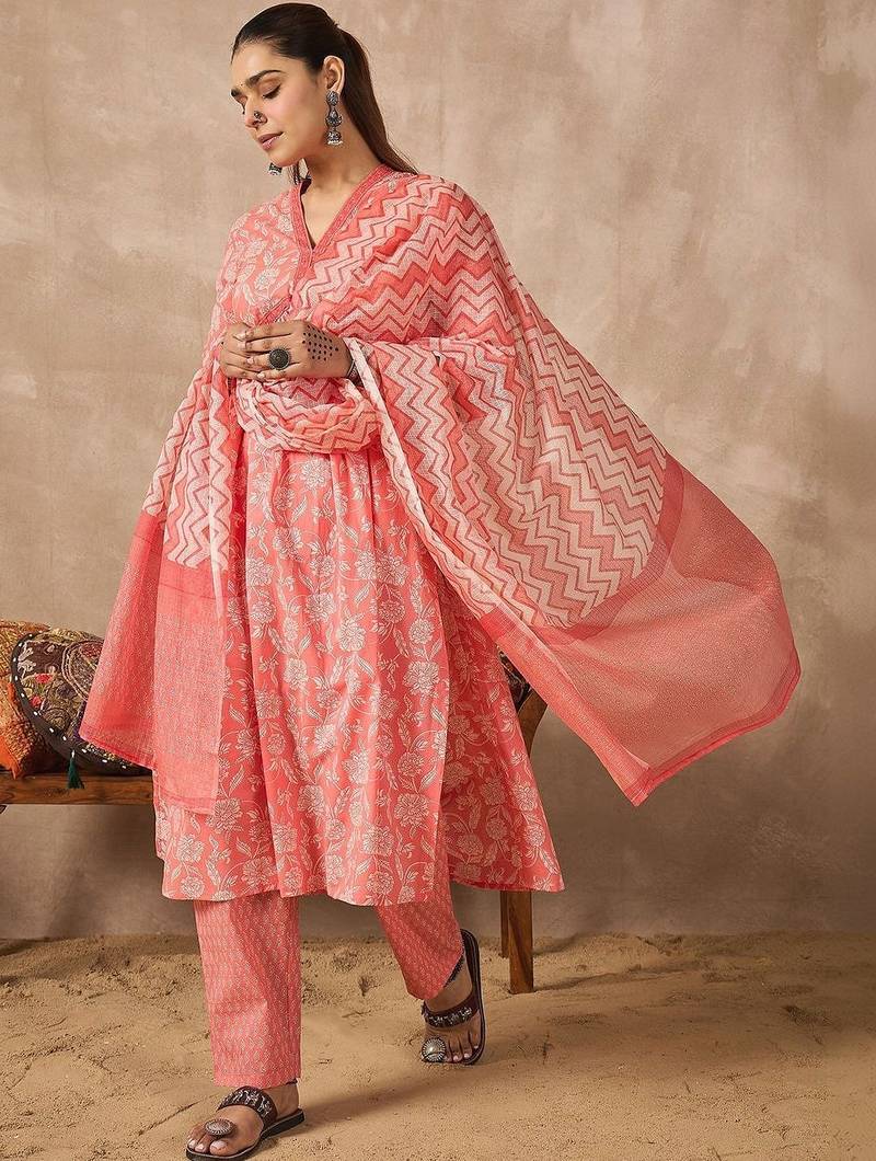 Women Floral Printed Empire Pure Cotton Kurta with Trousers & With Dupatta