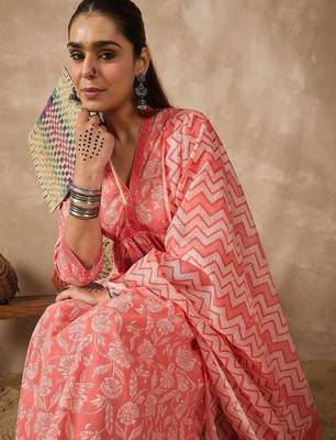 Women Floral Printed Empire Pure Cotton Kurta with Trousers & With Dupatta 2