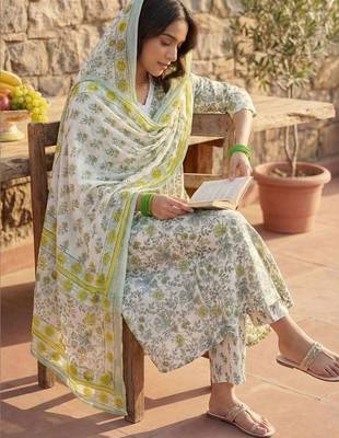 Women Floral Printed Regular Pure Cotton Kurta with Trousers & With Dupatta 1