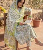Women Floral Printed Regular Pure Cotton Kurta with Trousers & With Dupatta