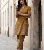 Women Floral Embroidered Regular Thread Work Pure Cotton Kurta with Trousers