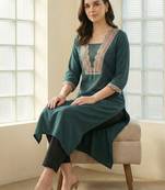 Women Ethnic Motifs Embroidered Regular Thread Work Kurta with Trousers