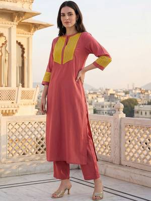 Women Colourblocked Regular Kurta with Trousers 1
