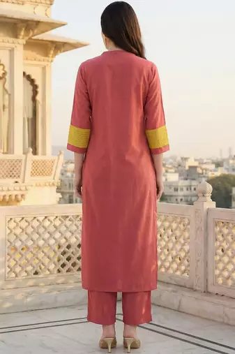 Women Colourblocked Regular Kurta with Trousers