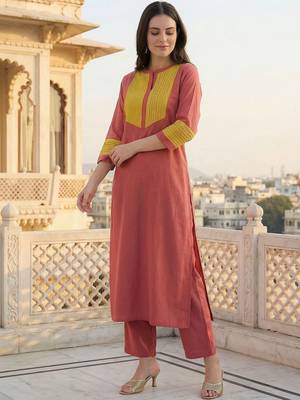 Women Colourblocked Regular Kurta with Trousers 5