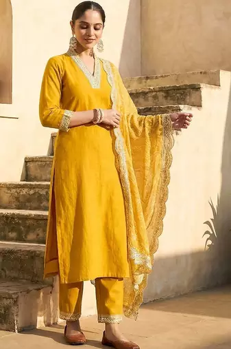 Women Ethnic Motifs Regular Gotta Patti Kurta with Trousers & With Dupatta
