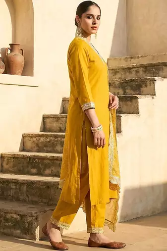 Women Ethnic Motifs Regular Gotta Patti Kurta with Trousers & With Dupatta