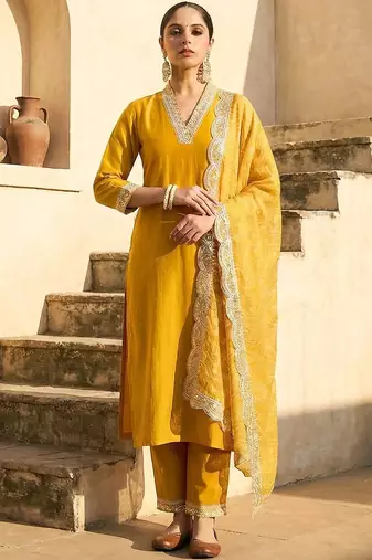 Women Ethnic Motifs Regular Gotta Patti Kurta with Trousers & With Dupatta