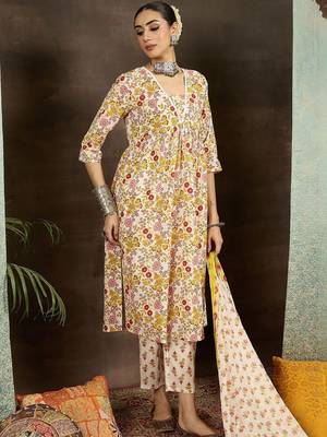 Women Floral Printed Empire Pure Cotton Kurta with Trousers & With Dupatta 3