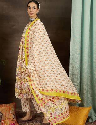 Women Floral Printed Empire Pure Cotton Kurta with Trousers & With Dupatta 5