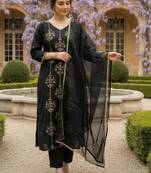 Women Ethnic Motifs Embroidered Regular Thread Work Liva Kurta with Trousers & With Dupatta