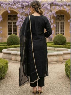 Women Ethnic Motifs Embroidered Regular Thread Work Liva Kurta with Trousers & With Dupatta 4