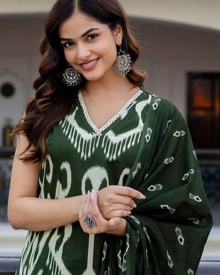 Women Printed Regular Pure Cotton Kurta with Trousers & With Dupatta 4