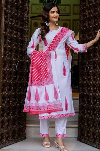 Women Printed Regular  Cotton Kurta with Trousers & With Dupatta