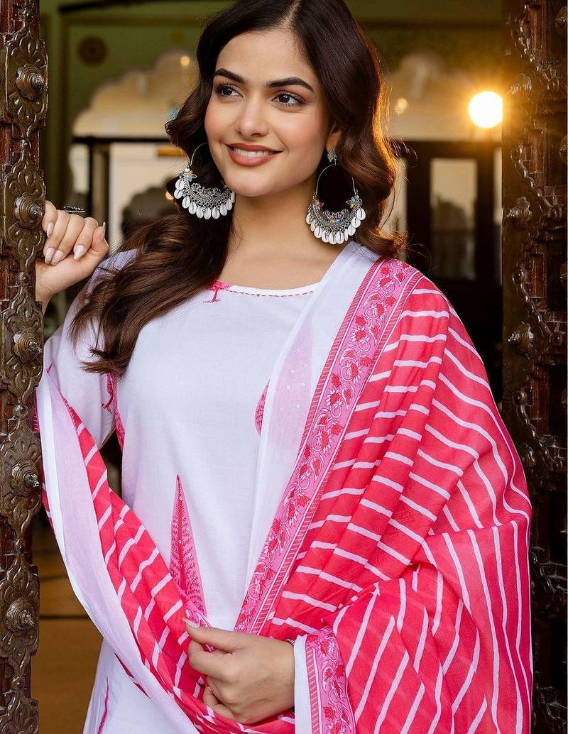 Women Printed Regular Pure Cotton Kurta with Trousers & With Dupatta