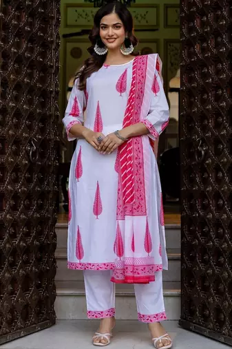 Women Printed Regular Pure Cotton Kurta with Trousers & With Dupatta