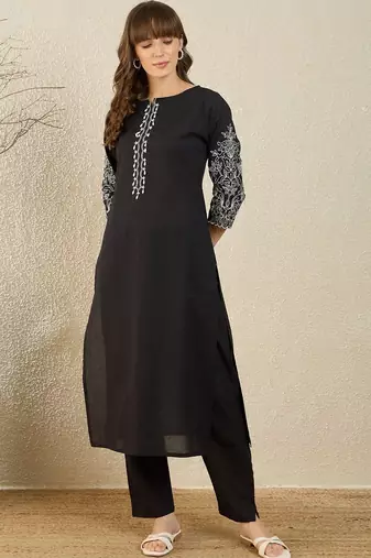 Women Ethnic Motifs Embroidered Regular Thread Work Pure Cotton Kurta with Trousers