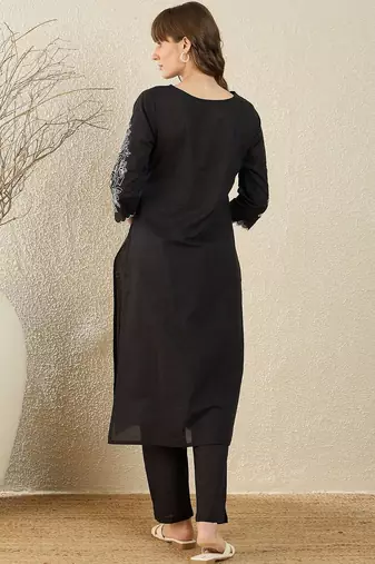 Women Ethnic Motifs Embroidered Regular Thread Work Pure Cotton Kurta with Trousers