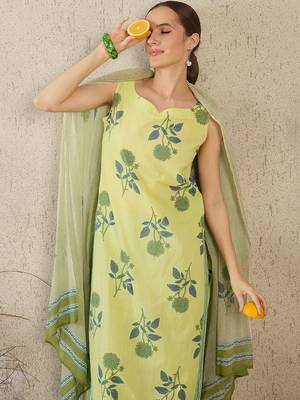 Women Floral Printed Regular Pure Cotton Kurta with Trousers & With Dupatta 3