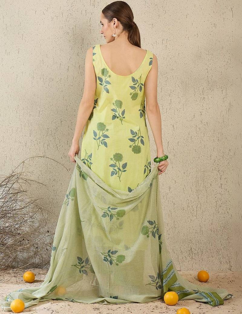 Women Floral Printed Regular Pure Cotton Kurta with Trousers & With Dupatta