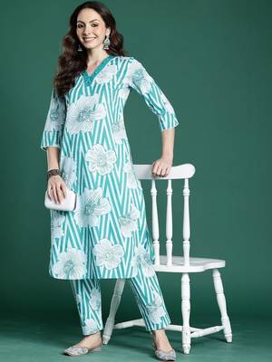 Women Floral Printed Regular Sequinned Pure Cotton Kurta with Trousers 3